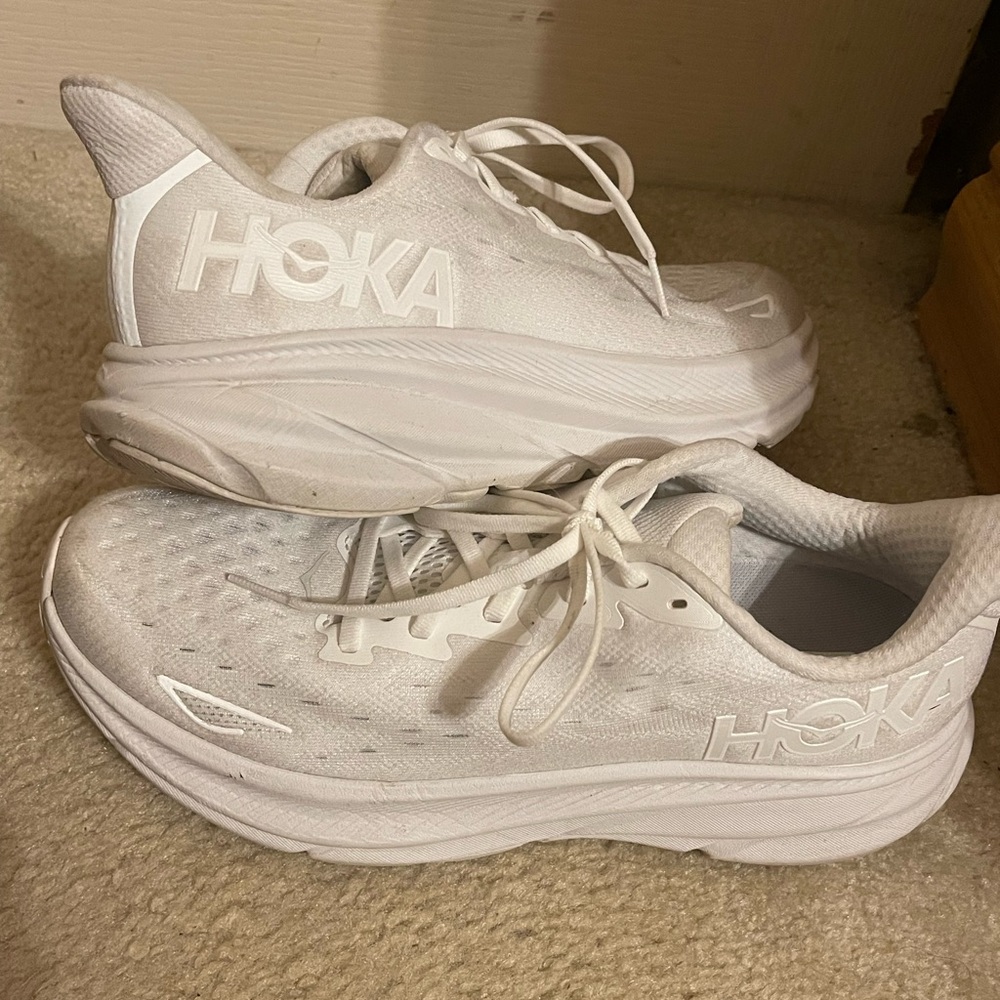 Hoka Clifton 9